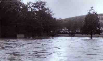The Flooded Buccleuch Park in 1977