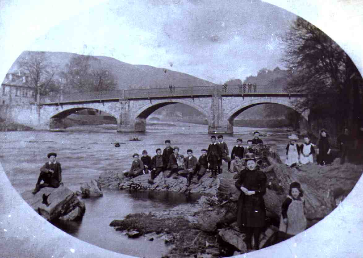Langholm Bridge in 1900
