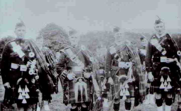 Langholm Pipe Band in 1932