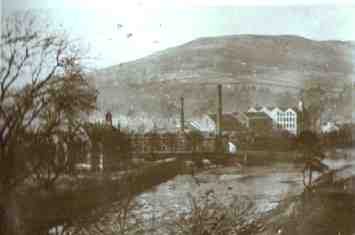Reid and Taylor's tweed mill in 1910