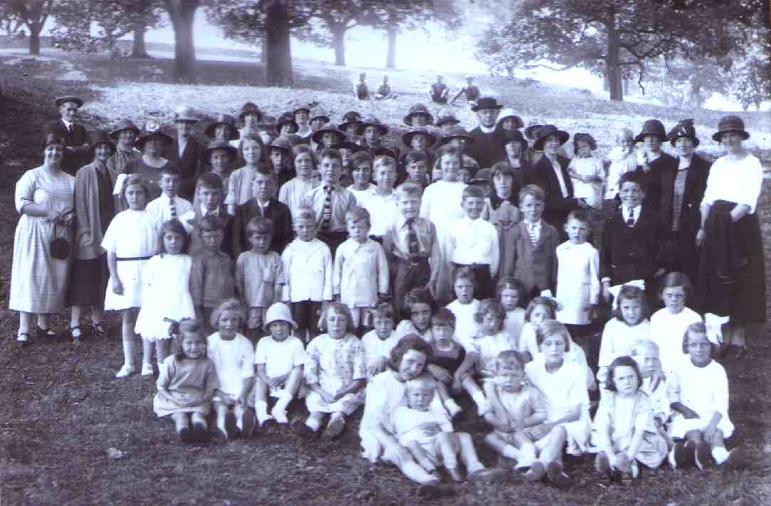 United Presbyterian Sunday School trip to Gilnockie in 1922