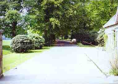 The entrance to the Lodge Walk